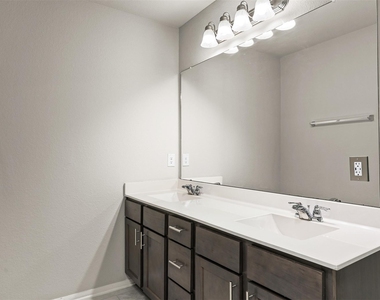 2214 Sand Lily Drive - Photo Thumbnail 16