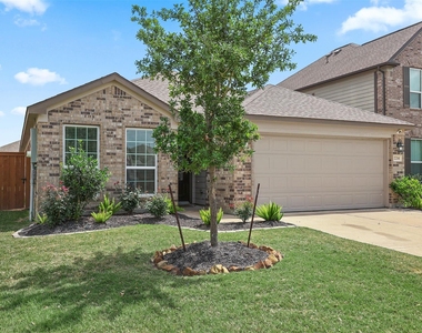 2214 Sand Lily Drive - Photo Thumbnail 2