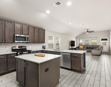 2214 Sand Lily Drive - Photo Thumbnail 5