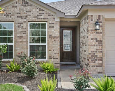 2214 Sand Lily Drive - Photo Thumbnail 3