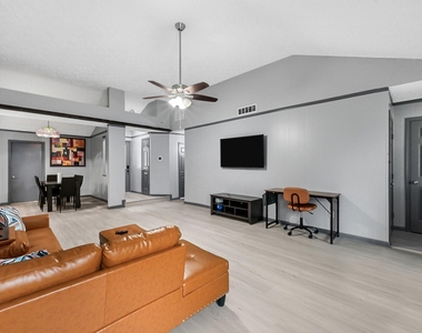 2903 Dunrich Court - Photo Thumbnail 4