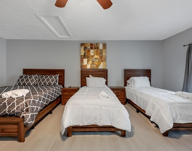2903 Dunrich Court - Photo Thumbnail 12