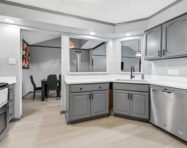 2903 Dunrich Court - Photo Thumbnail 9
