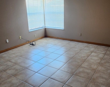 2109 Hidden Grove Lane - Photo Thumbnail 15