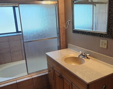 2109 Hidden Grove Lane - Photo Thumbnail 13