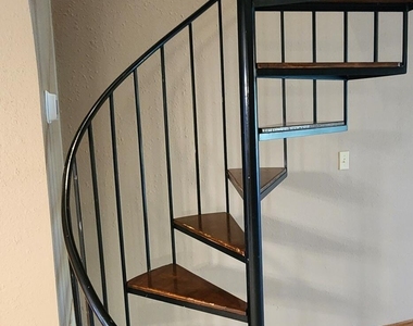 2109 Hidden Grove Lane - Photo Thumbnail 7