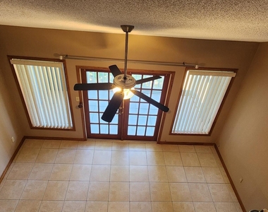 2109 Hidden Grove Lane - Photo Thumbnail 5