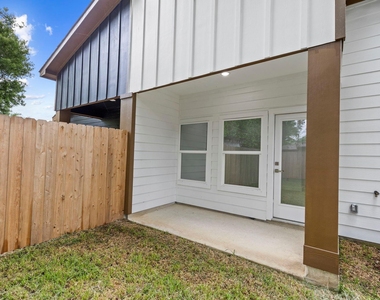 8109 Hamlet Street - Photo Thumbnail 16