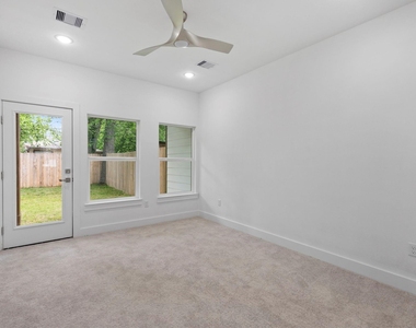 8109 Hamlet Street - Photo Thumbnail 12
