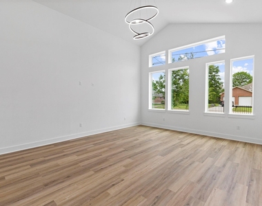 8109 Hamlet Street - Photo Thumbnail 4