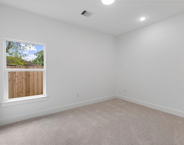 8109 Hamlet Street - Photo Thumbnail 11