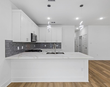 8109 Hamlet Street - Photo Thumbnail 6