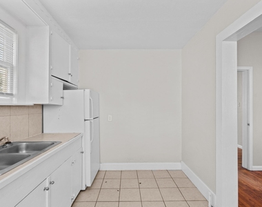 4020 Avenue O 1/2 - Photo Thumbnail 2