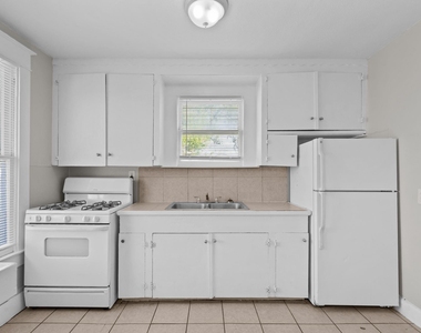 4020 Avenue O 1/2 - Photo Thumbnail 1