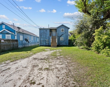 4020 Avenue O 1/2 - Photo Thumbnail 8