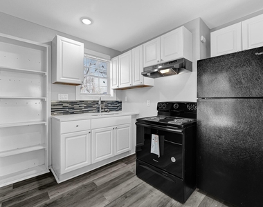 1313 10th Street - Photo Thumbnail 2