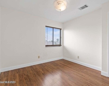 1411 Sheafe Avenue Ne - Photo Thumbnail 9