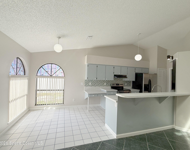 866 Hanau Avenue Nw - Photo Thumbnail 5