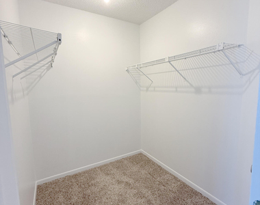 866 Hanau Avenue Nw - Photo Thumbnail 18