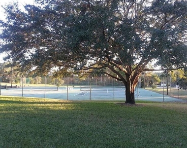 7032 River Run Boulevard - Photo Thumbnail 32