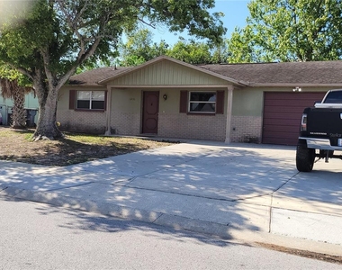 6430 Lomand Avenue - Photo Thumbnail 1