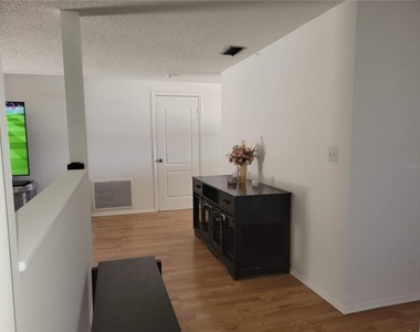 6430 Lomand Avenue - Photo Thumbnail 6