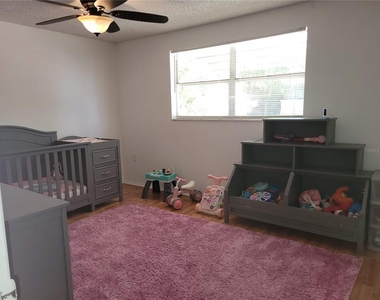 6430 Lomand Avenue - Photo Thumbnail 12