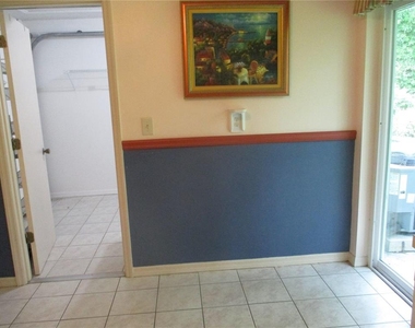 1750 Atrium Drive - Photo Thumbnail 10