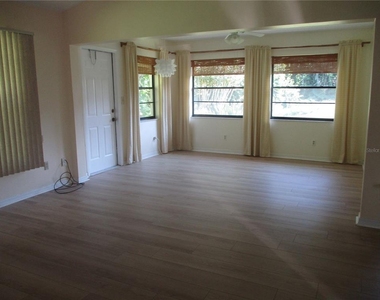 1750 Atrium Drive - Photo Thumbnail 2