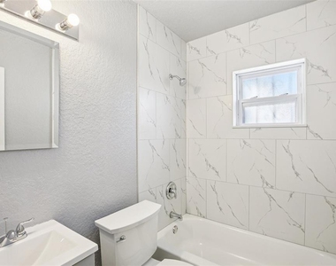 1911 22nd Avenue S - Photo Thumbnail 15