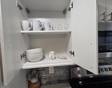 5105 Tangerine Avenue S - Photo Thumbnail 1