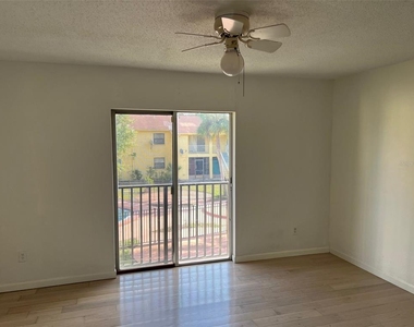 7501 Gallineta Court - Photo Thumbnail 18