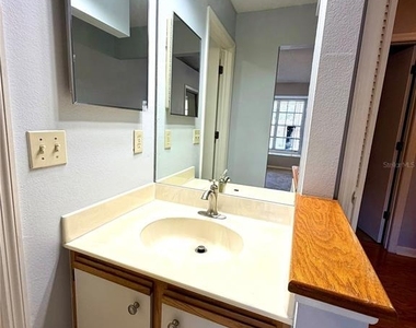 5100 Burchette Road - Photo Thumbnail 8