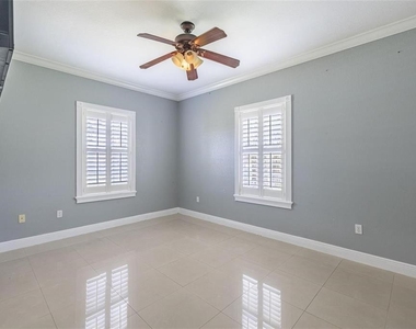 2323 W Cherry Street - Photo Thumbnail 14