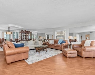 6500 Sunset Way - Photo Thumbnail 5