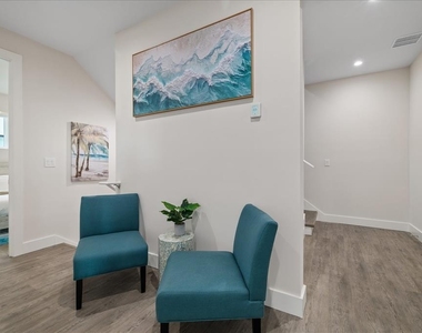623 Petit Way - Photo Thumbnail 31