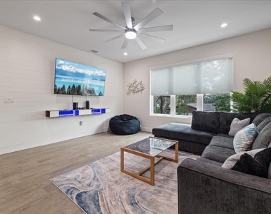623 Petit Way - Photo Thumbnail 19