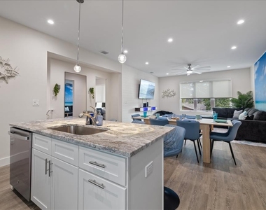 623 Petit Way - Photo Thumbnail 16