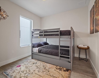 623 Petit Way - Photo Thumbnail 25