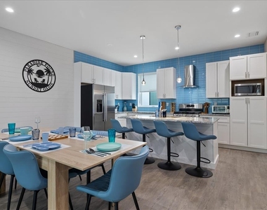 623 Petit Way - Photo Thumbnail 14