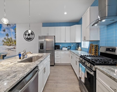 623 Petit Way - Photo Thumbnail 15