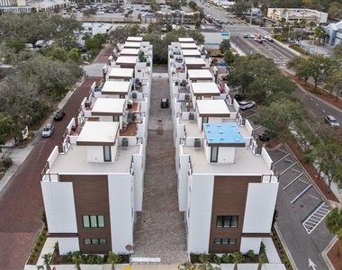 623 Petit Way - Photo Thumbnail 7