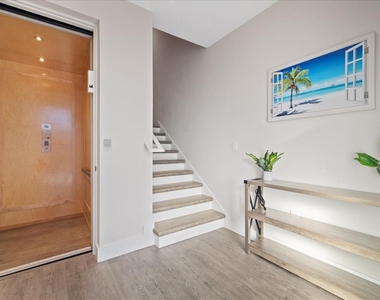 623 Petit Way - Photo Thumbnail 9