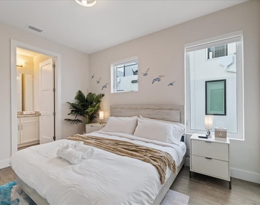 623 Petit Way - Photo Thumbnail 27