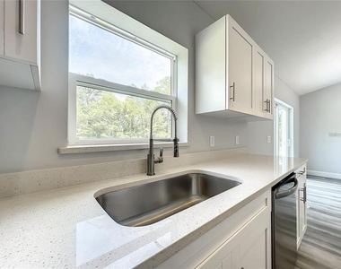 15962 Sw 53rd Court - Photo Thumbnail 10
