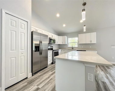 15962 Sw 53rd Court - Photo Thumbnail 3