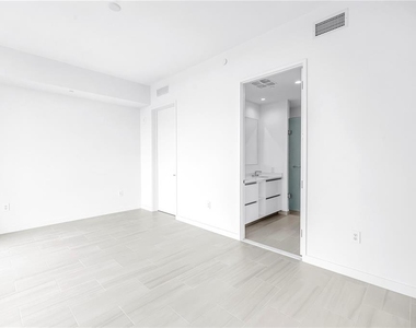 400 Central Avenue - Photo Thumbnail 10