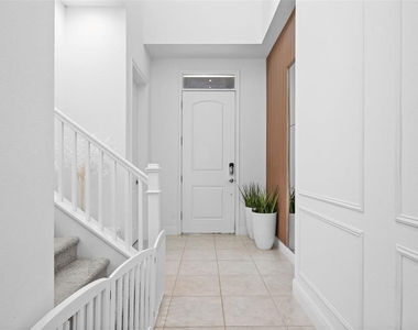 13736 Larkton Lane - Photo Thumbnail 4