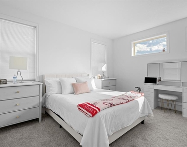 13736 Larkton Lane - Photo Thumbnail 36