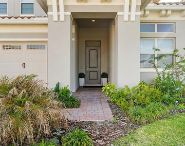13736 Larkton Lane - Photo Thumbnail 2